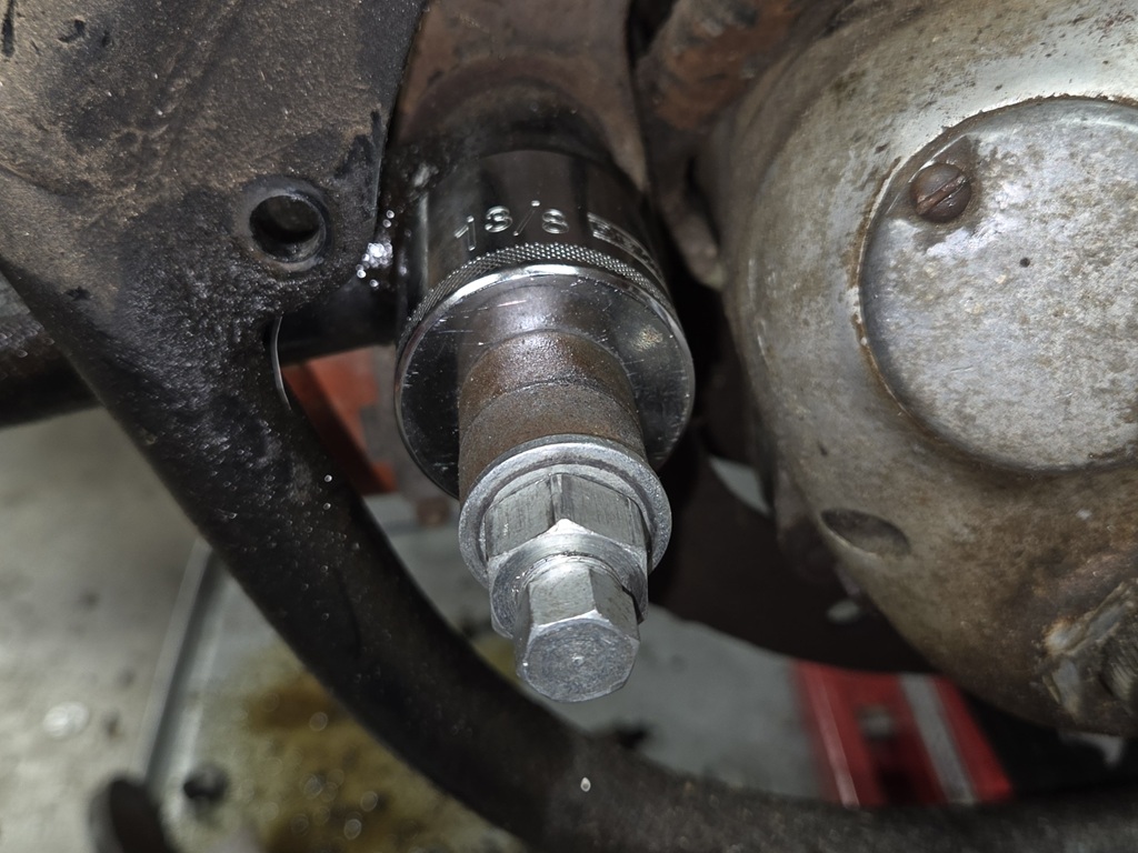 Taking apart 3 Rigging Spindle 1